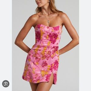 BRAILEY STRAPLESS MINI DRESS IN PINK JACQUARD